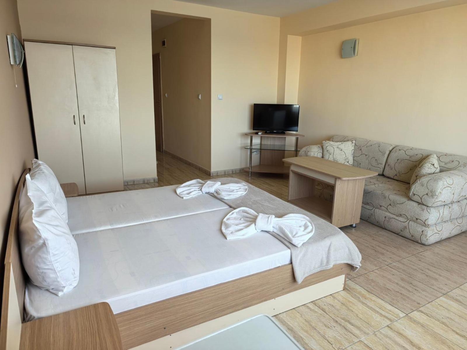 Family Hotel Alfa Vita Sozopol Exterior photo